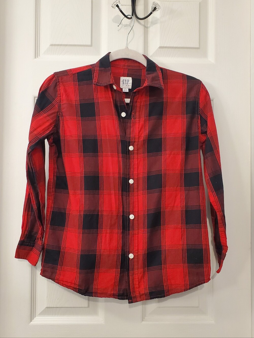 GAP Kids Red and Black Plaid Men's Button-Down Shirt 10/12
